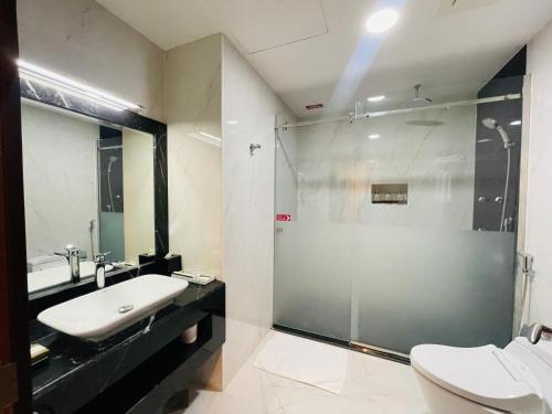 Deluxe Twin Room image 1