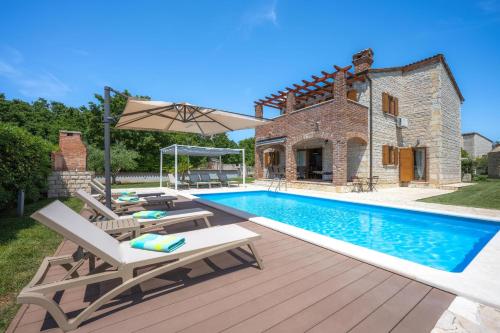 Paradis Villa Stone Queen with Heated Pool, Butkovići