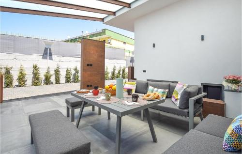 Beautiful Home In Terzigno With Wifi And 3 Bedrooms