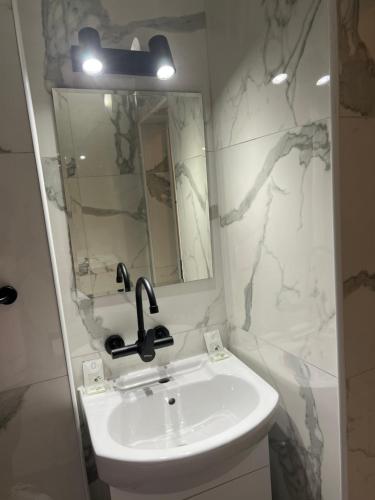 Stivan Iskar Hotel – Sofia, NY