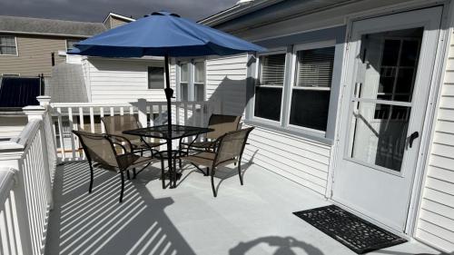 WW242 East Hand Avenue 2nd Floor - main image