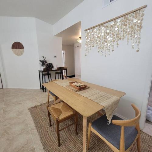 The Ritz Spa Sanctuary hot tub/patio/fam/pet in 聖思多羅