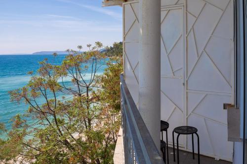 Solar Beach Inn - image 2