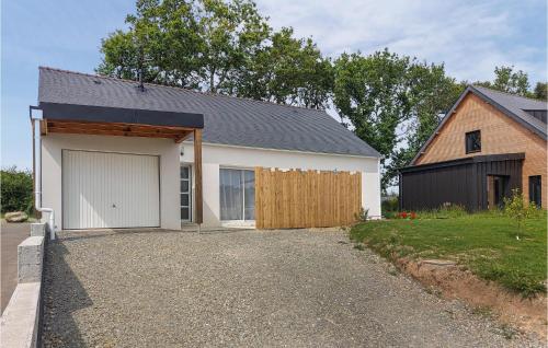 Gorgeous Home In Fouesnant With Kitchen