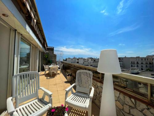 Apartment with Terrace image 5