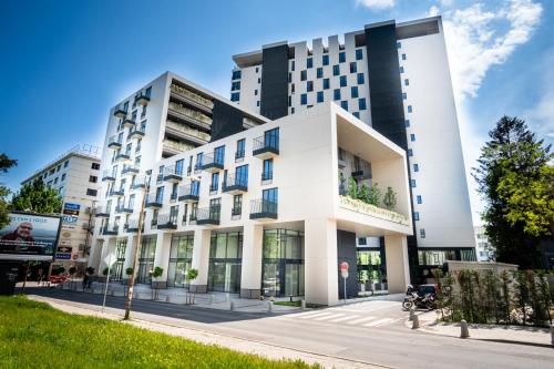 Luxury apartment in building K55 with free garage