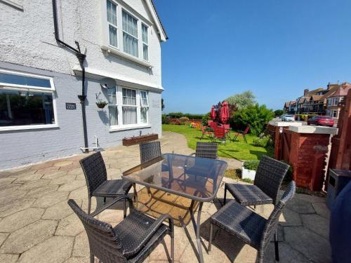 Westbrook Lodge Guest House 5