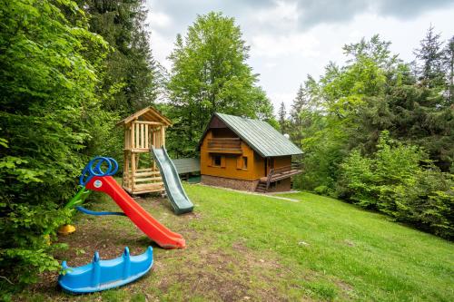 Cottage Ocovan Krpacovo-Lake-BBQ-Forest-Kids playground-Views