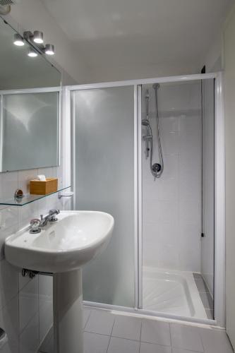 Ca' Tazzoli, MantegnaHotels - 샤워실