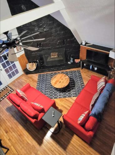 **Special Rate** Peaceful Cabin with Gameroom near Downtown Gatlinburg in Gatlinburg, USA