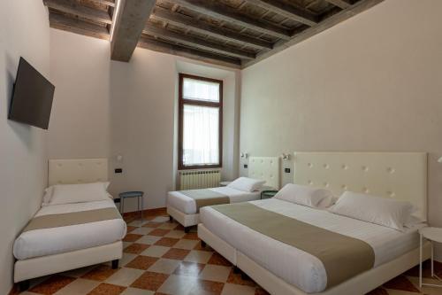 Ca' Tazzoli, MantegnaHotels