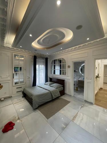 EVE HOME, Yaoundé