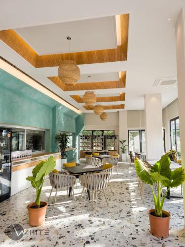 Ресторант, Merar Hotel in Golem