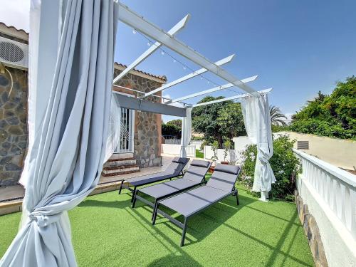 Balkons/terase, El Carmoli Villa with Private Pool - 9409 in Los Urrutias
