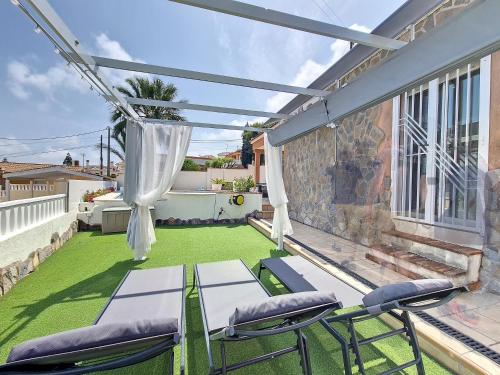 Balkons/terase, El Carmoli Villa with Private Pool - 9409 in Los Urrutias