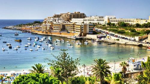 Holiday - Malta Balluta Beach, Sliema