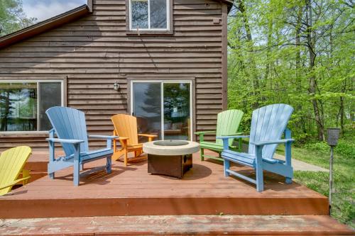 Minnesota Cabin with Deck and Private Beach in Merrifield, USA