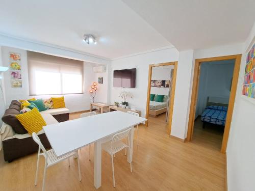 Céntrico apartamento en Valencia próximo parada de metro Ángel Guimerà, Valencie (fotografie 6)
