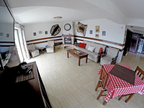 Koplietošanas atpūtas telpa ar TV, Pensiunea Recanto in Fundata