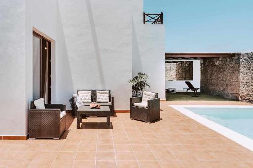 Villa Lyra, Piscina Climatizada 4