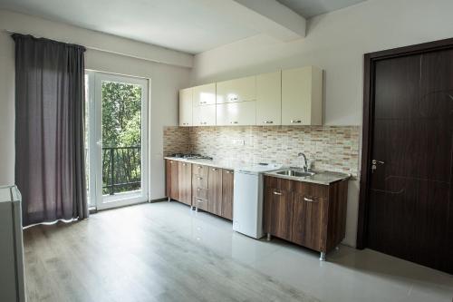 Cozy Apartments with Terrace in a Quiet Tbilisi Neighborhood - Tbilisi City