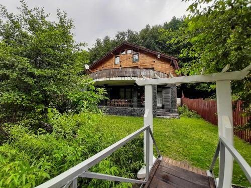 Casa River in Muntele Băişorii
