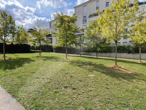 Studio 28 m2 & jardin privatif 20 m2 in Montigny Le Bretonneux