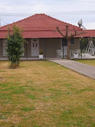  Country Residence, Panaitólion