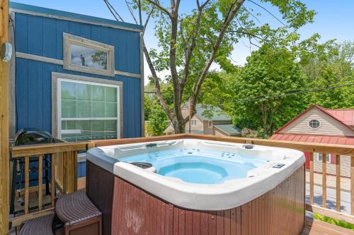 Tiny Homes on Pleasant, Ludlow