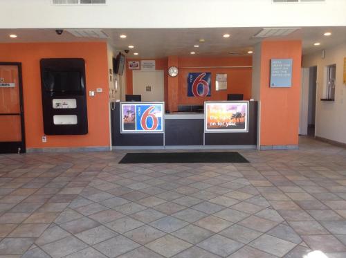 Motel 6 Hemet – Hemet, CA