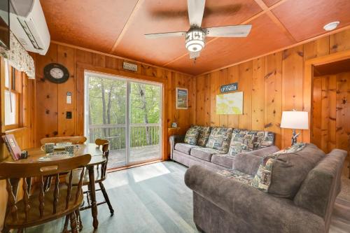 Cozy Carp Lake Cottage with Dock, 4 Kayaks and Fire Pit