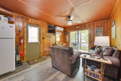 Cozy Carp Lake Cottage with Dock, 4 Kayaks and Fire Pit