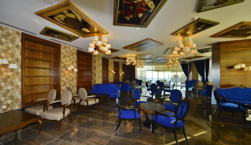 Pub/Lounge, Azura Deluxe Resort & Spa - Ultra All Inclusive in Incekum