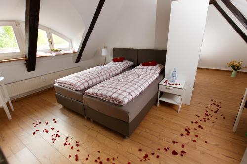 Pension Altes Burghotel - image 2