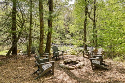 Pocono Pines Retreat with Private Deck! in Pocono Pines, USA