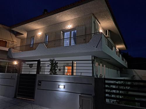 Hotelli välisilme, Luxury apartment in Amarynthos Evia
