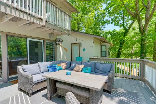Lakefront Retreat in the Heart of Osage Beach! Lakefront Retreat in the Heart of Osage Beach!