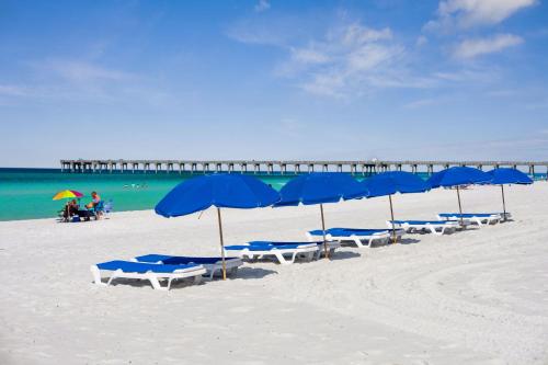 ビーチ, Holiday Terrace Beachfront Hotel, a By The Sea Resort in パナマシティ（FL）