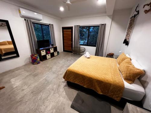 Hostal Del Jaguar Room Type - Deluxe Family Room