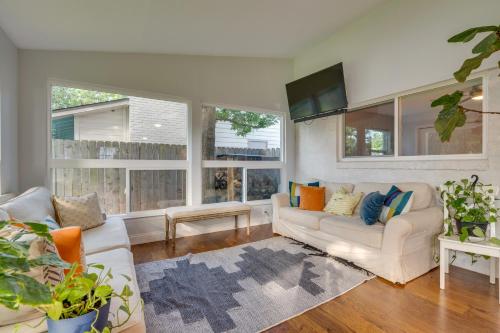 Central Austin Home Indoor and Outdoor Play Areas in Austin, USA