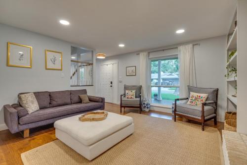 Central Austin Home Indoor and Outdoor Play Areas in Austin, USA