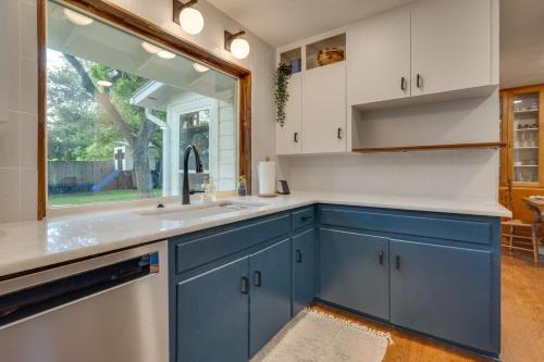 Central Austin Home Indoor and Outdoor Play Areas in Austin, USA
