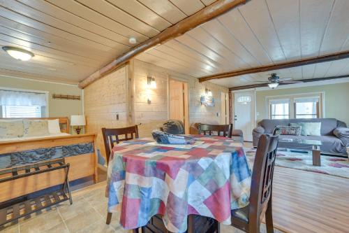 Cozy Houghton Lake Vacation Rental with Fireplace! in Houghton Lake (MI)