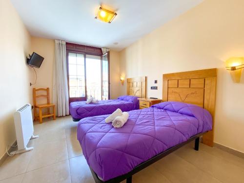 2 twin beds