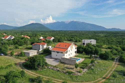 Villa Ivy with perfect privacy, pool, sauna and jacuzzi