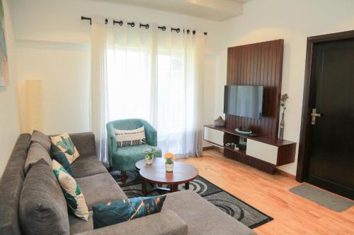 Two-Bedroom Apartment image 6