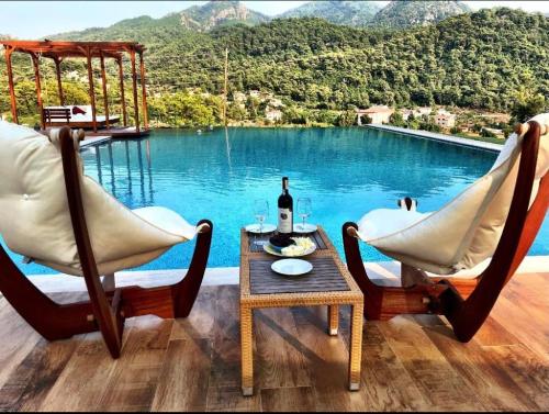 Greenery Home with Shared Pool in Marmaris