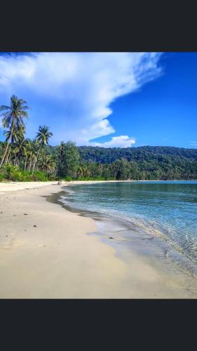 Gumm Lonely Club in Ao Phrao