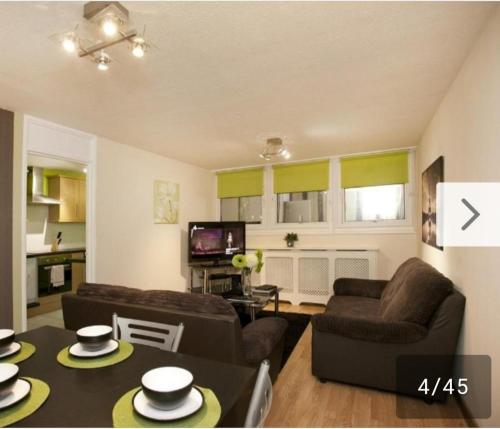 Two-Bedroom Apartment with City View image 10