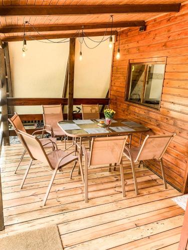 陽台/露台, DOM LAS - natura, relaks, jacuzzi. in 羅茲市中心